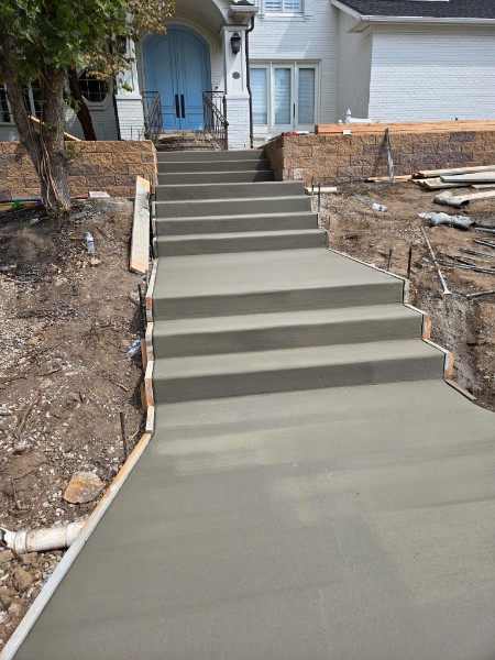 Concrete steps and entry approach